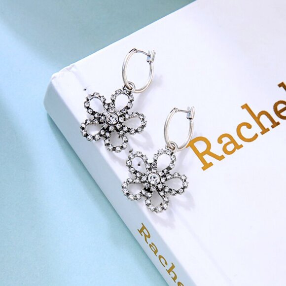 SILVER FLOWER EARRINGS - Picture 3 of 10